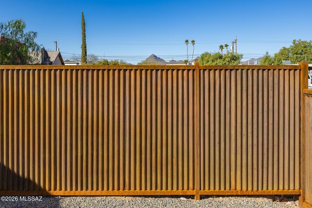 501 W Pennsylvania Drive, Tucson, AZ 85714