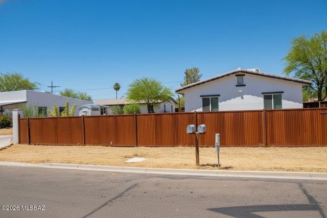 501 W Pennsylvania Drive, Tucson, AZ 85714