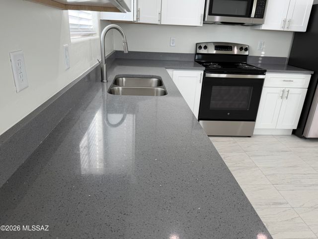 501 W Pennsylvania Drive, Tucson, AZ 85714