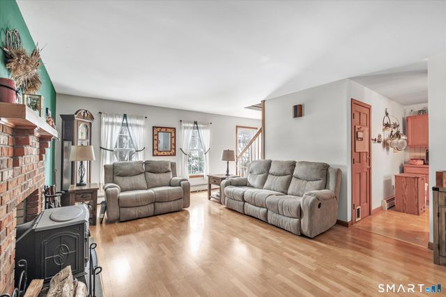 22 Jenyfer Court, Shelton, CT 06484