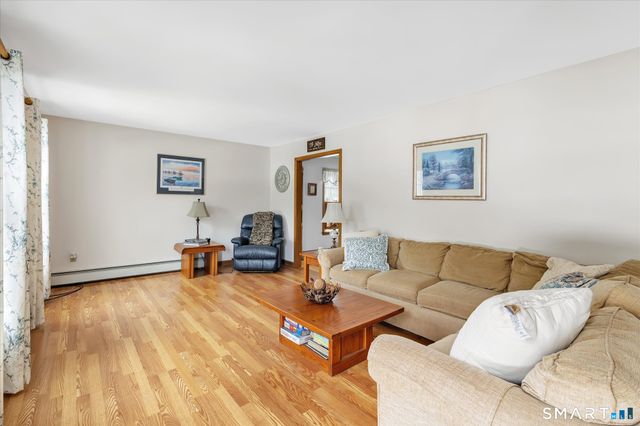 22 Jenyfer Court, Shelton, CT 06484