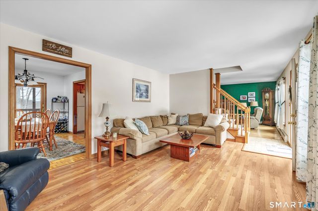 22 Jenyfer Court, Shelton, CT 06484