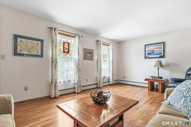 22 Jenyfer Court, Shelton, CT 06484