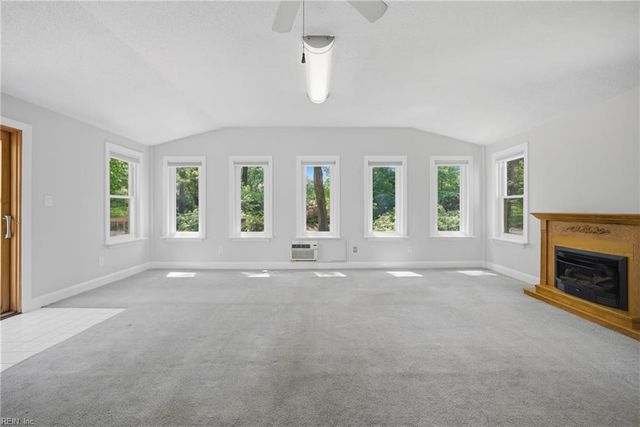3421 Kings Grant Rd, Virginia Beach, VA 23452