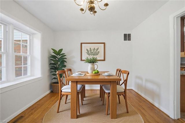 3421 Kings Grant Rd, Virginia Beach, VA 23452