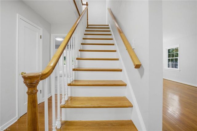 3421 Kings Grant Rd, Virginia Beach, VA 23452