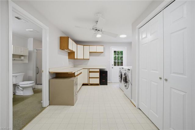 3421 Kings Grant Rd, Virginia Beach, VA 23452