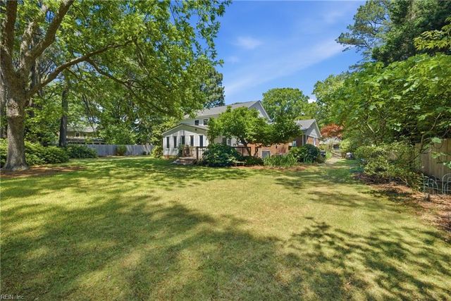 3421 Kings Grant Rd, Virginia Beach, VA 23452