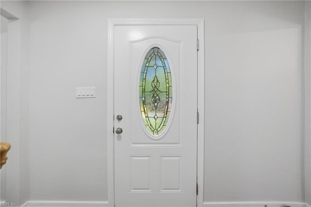 3421 Kings Grant Rd, Virginia Beach, VA 23452