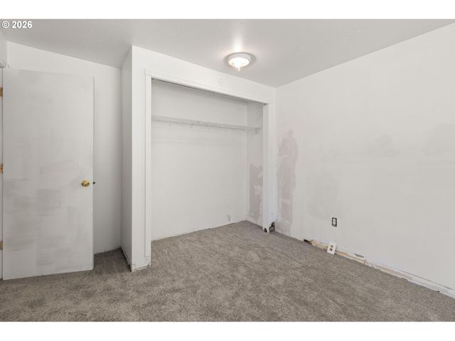 10240 Sw 59TH Pl, Portland, OR 97219