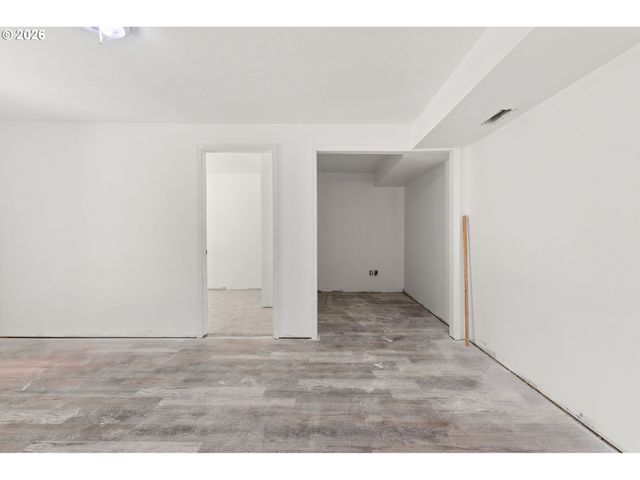 10240 Sw 59TH Pl, Portland, OR 97219