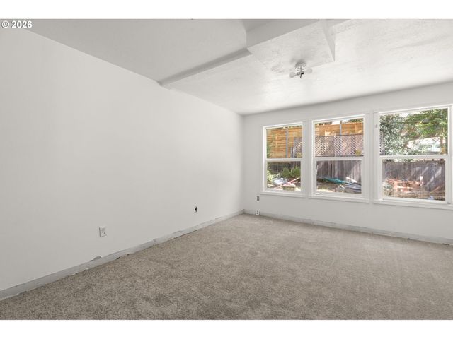 10240 Sw 59TH Pl, Portland, OR 97219