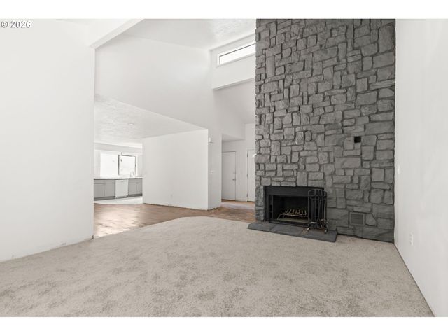 10240 Sw 59TH Pl, Portland, OR 97219