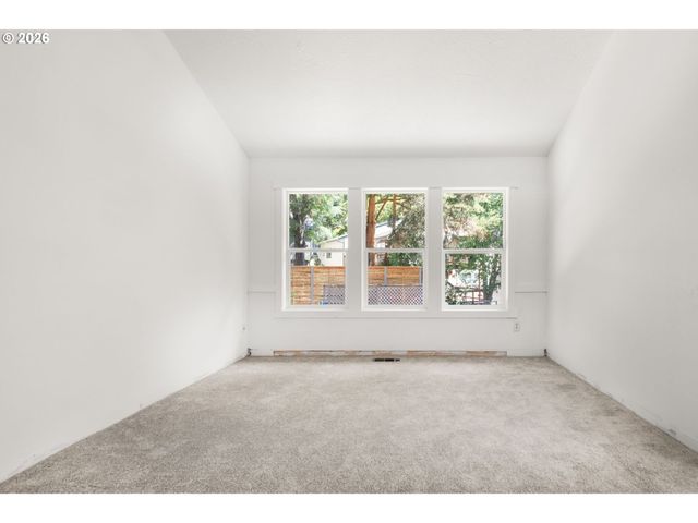 10240 Sw 59TH Pl, Portland, OR 97219