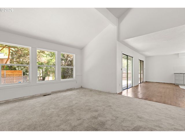 10240 Sw 59TH Pl, Portland, OR 97219