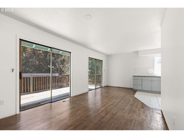10240 Sw 59TH Pl, Portland, OR 97219
