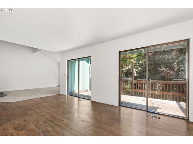 10240 Sw 59TH Pl, Portland, OR 97219