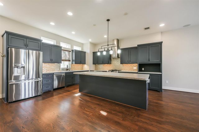 2422 Hadley Street, Houston, TX 77003