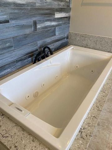 2422 Hadley Street, Houston, TX 77003