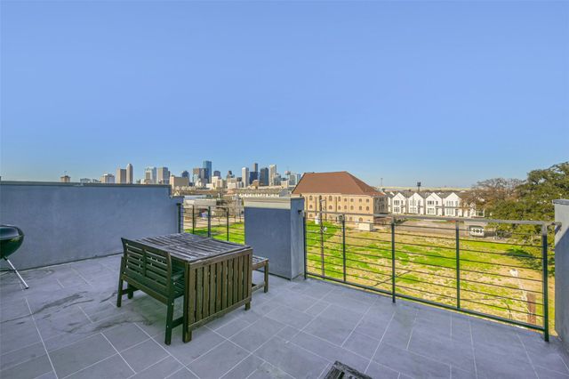 2422 Hadley Street, Houston, TX 77003