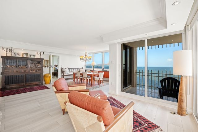 2 Grove Isle Dr B1402, Miami, FL 33133