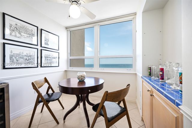 2 Grove Isle Dr B1402, Miami, FL 33133