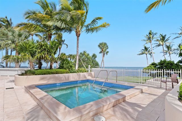 2 Grove Isle Dr B1402, Miami, FL 33133