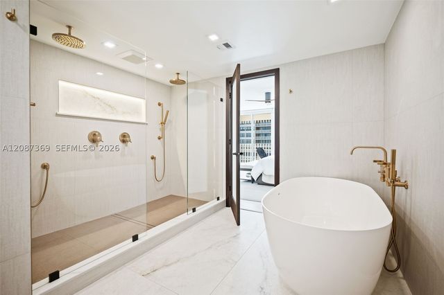 2 Grove Isle Dr B1402, Miami, FL 33133