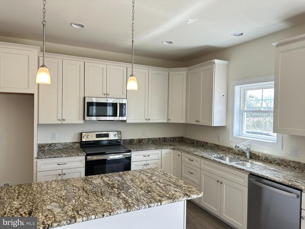 227 GREENBROOK DR, Milford, DE 19963