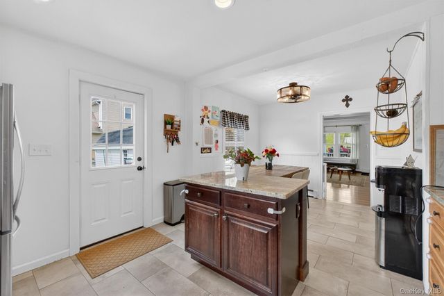 15 Roslyn Road, Carmel, NY 10512
