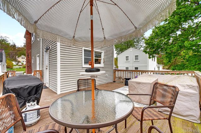 15 Roslyn Road, Carmel, NY 10512