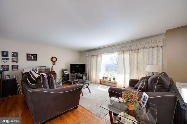 65 WYOMISSING HILLS BLVD, Reading, PA 19609