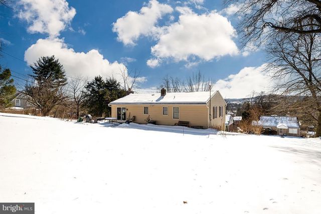 65 WYOMISSING HILLS BLVD, Reading, PA 19609