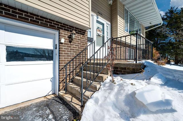 65 WYOMISSING HILLS BLVD, Reading, PA 19609