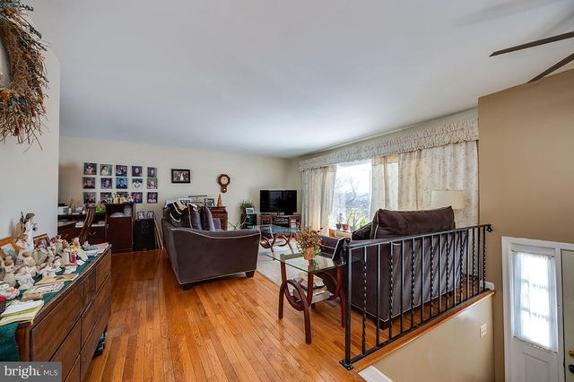 65 WYOMISSING HILLS BLVD, Reading, PA 19609