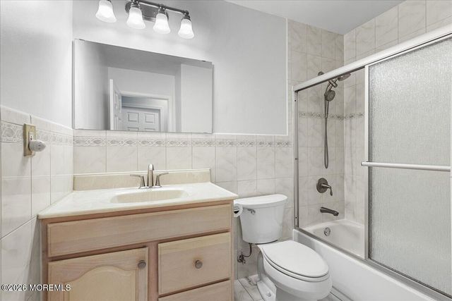 12 Clinton Drive, Manalapan, NJ 07726