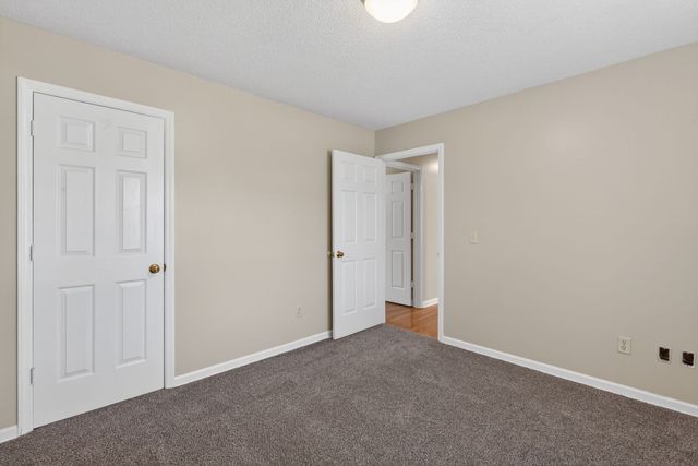 2041 Sugartree Dr, Murfreesboro, TN 37129