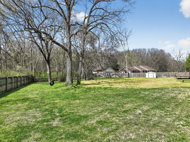 2041 Sugartree Dr, Murfreesboro, TN 37129