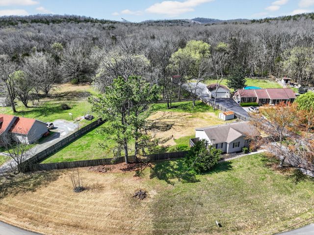 2041 Sugartree Dr, Murfreesboro, TN 37129