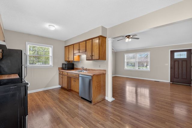 2041 Sugartree Dr, Murfreesboro, TN 37129