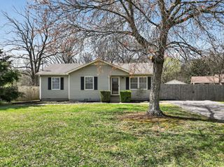 2041 Sugartree Dr, Murfreesboro, TN 37129