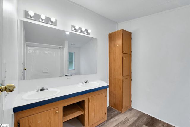 92 Tullyton Drive, Fountain Inn, SC 29644