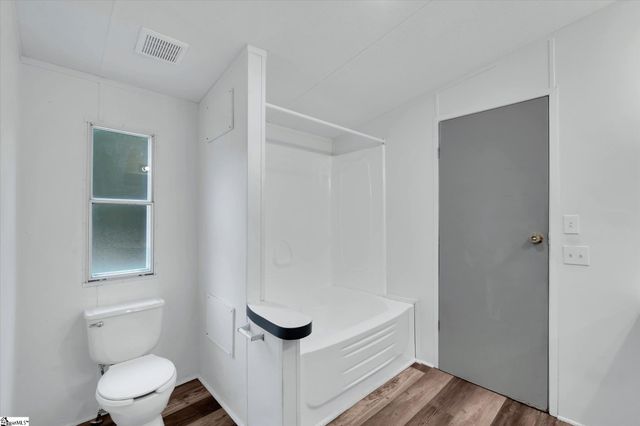 92 Tullyton Drive, Fountain Inn, SC 29644