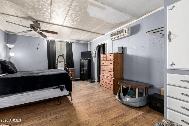 9478 E ESCONDIDO Avenue, Mesa, AZ 85208