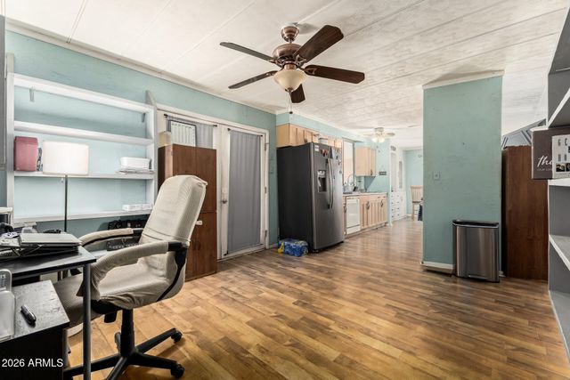 9478 E ESCONDIDO Avenue, Mesa, AZ 85208