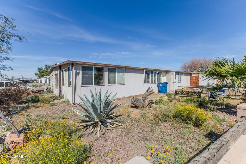 9478 E ESCONDIDO Avenue, Mesa, AZ 85208