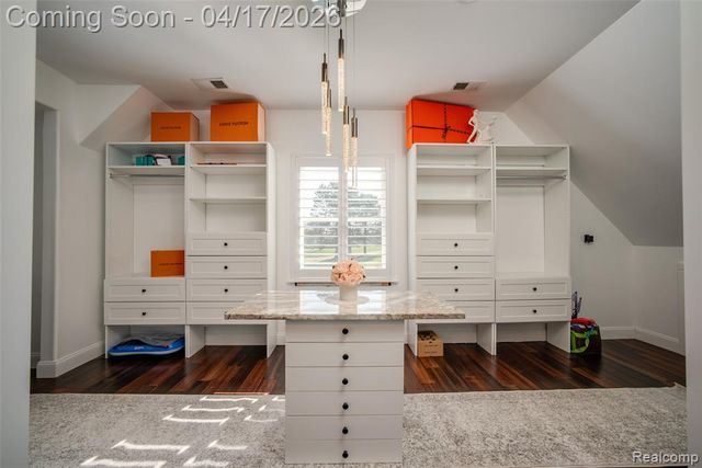 82 Granada Drive, White Lake, MI 48386