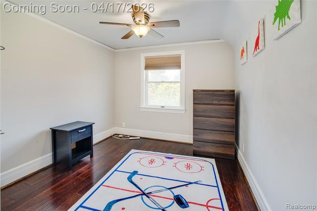 82 Granada Drive, White Lake, MI 48386