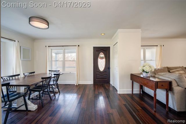 82 Granada Drive, White Lake, MI 48386