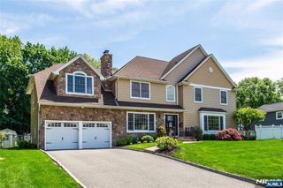 20 Manor Drive, Wayne, NJ 07470